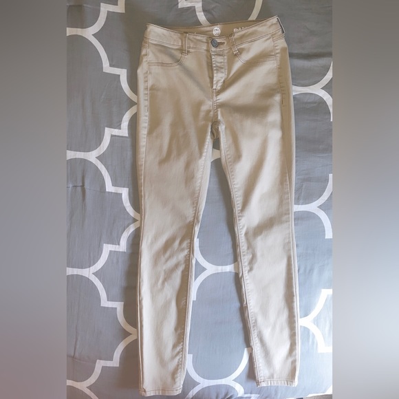 So High Rise Khaki Jeans - Picture 2 of 7